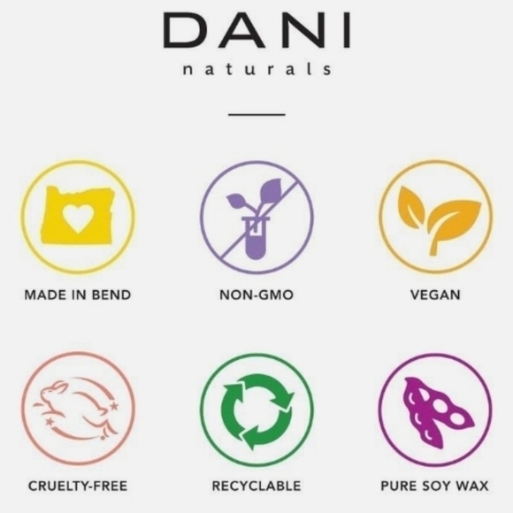 DANI'S Candle 7.5 OZ. Glass Sandalwood Vanilla Soy Essential Oil - Picture 8 of 10